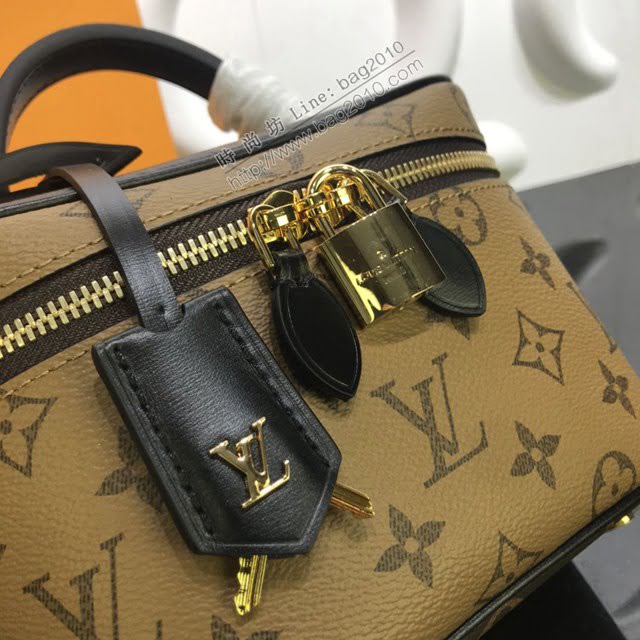 路易威登LV化妝包 Nice化妝包 lv新款手提肩背鏈條斜挎包  ydh3828